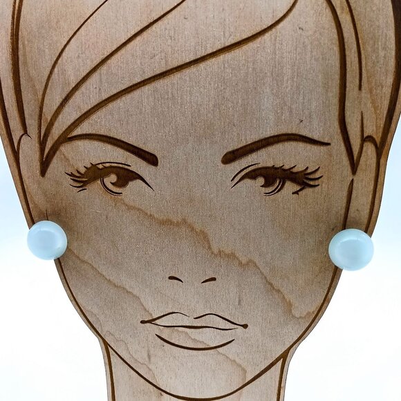 Vintage Soft Grey Moonglow Bead Earrings on Screw Back, Pastel Lucite 1930s Glam - Picture 1 of 4
